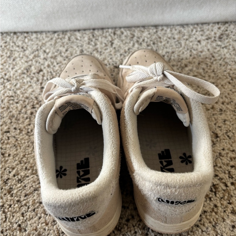 Nike Air Tan Sneakers - Picture 5 of 6